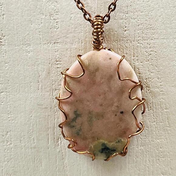Handmade Rhodonite cabochon Stone Necklace with Copper Wire Wrap Pendant Gems - Picture 1 of 3